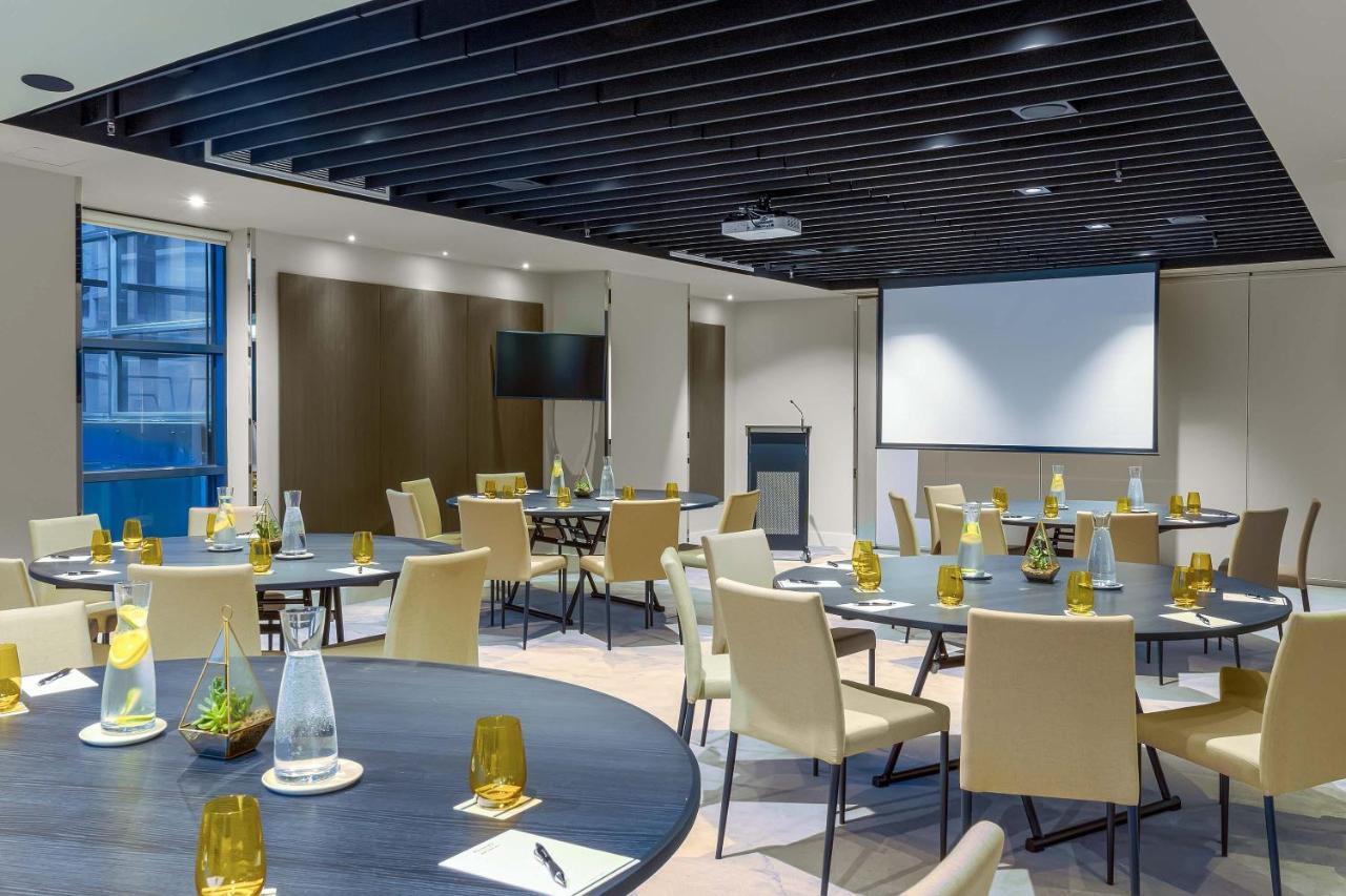 Peppers Waymouth Hotel Adelaide Exteriör bild Meeting room