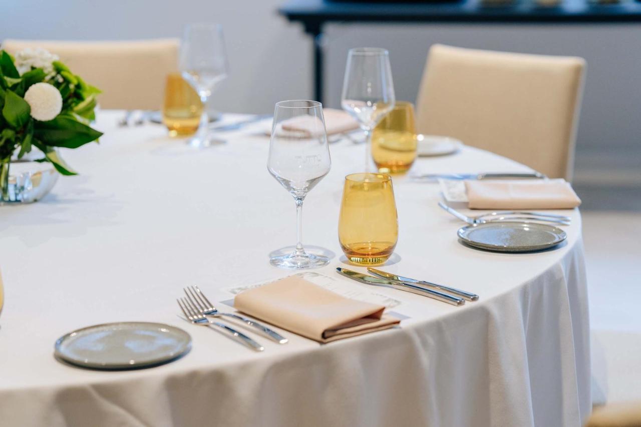 Peppers Waymouth Hotel Adelaide Exteriör bild A table set for fine dining