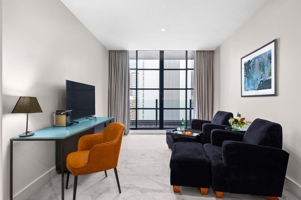 Peppers Waymouth Hotel Adelaide Exteriör bild A typical apartment at The Standard East Village