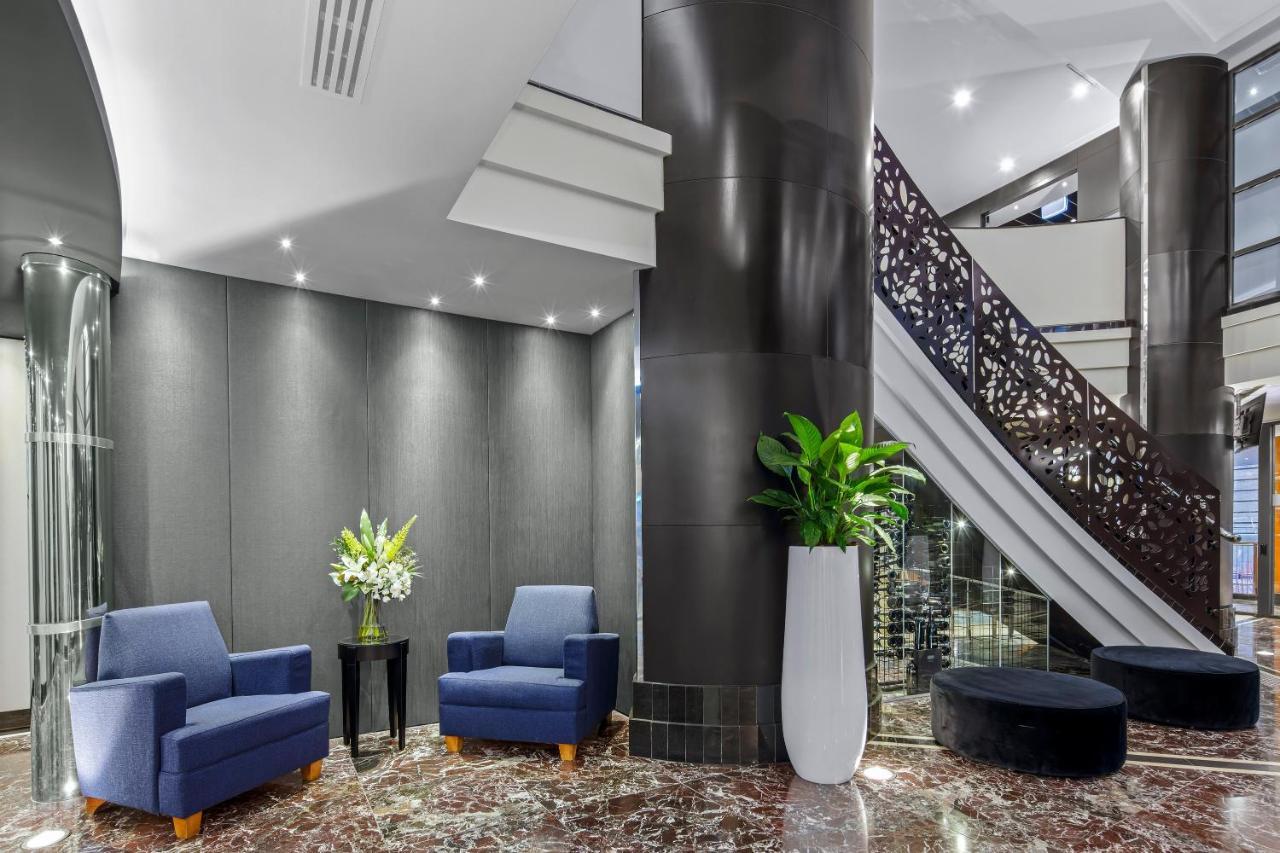 Peppers Waymouth Hotel Adelaide Exteriör bild The lobby of the hotel
