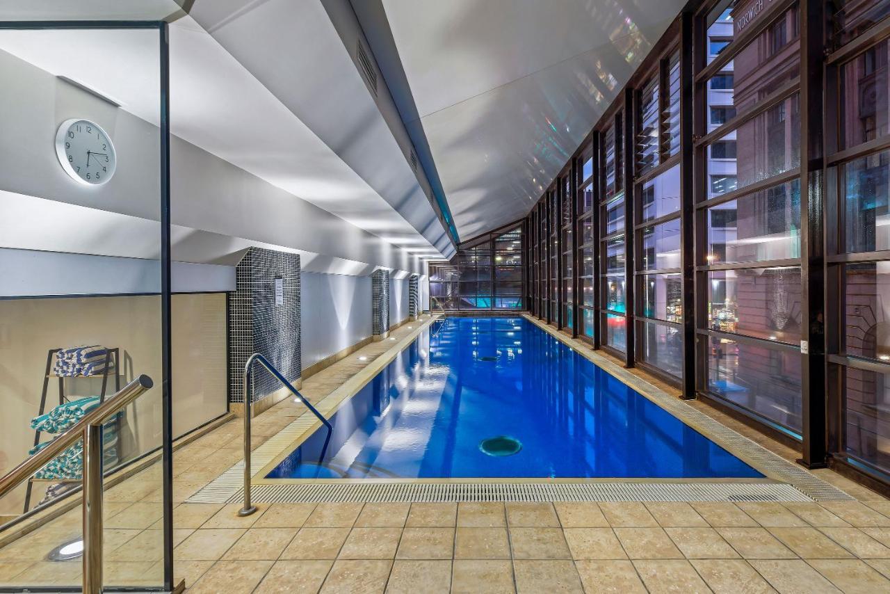 Peppers Waymouth Hotel Adelaide Exteriör bild The pool at the Ritz-Carlton, Melbourne